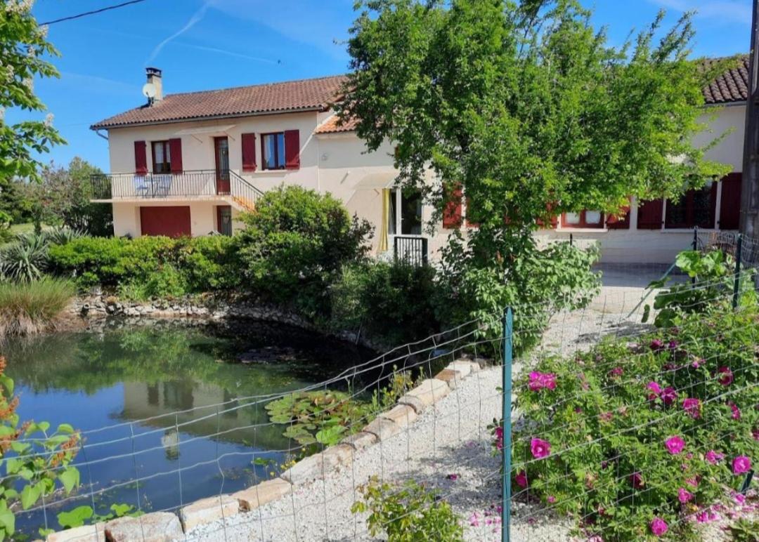 Charmant Logement Entier A La Campagne Sencenac-Puy-de-Fourches Exteriör bild